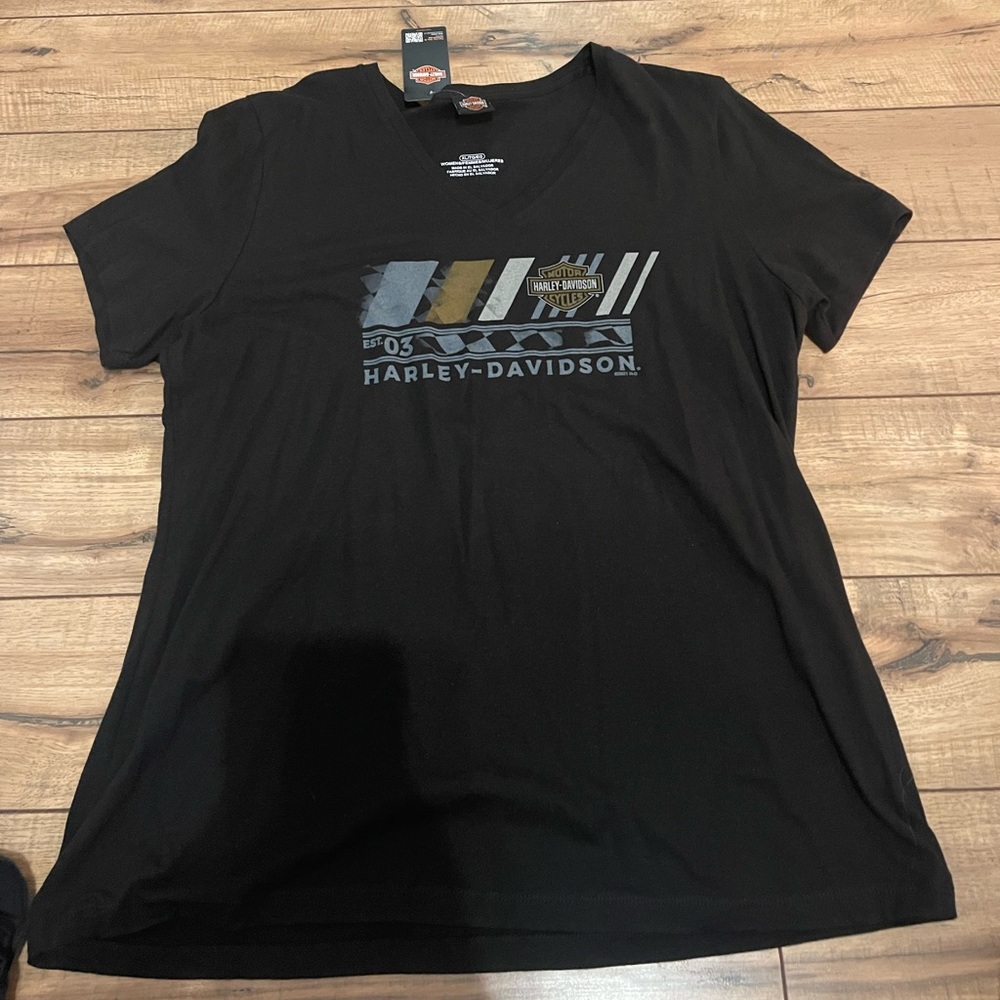 H-D tee